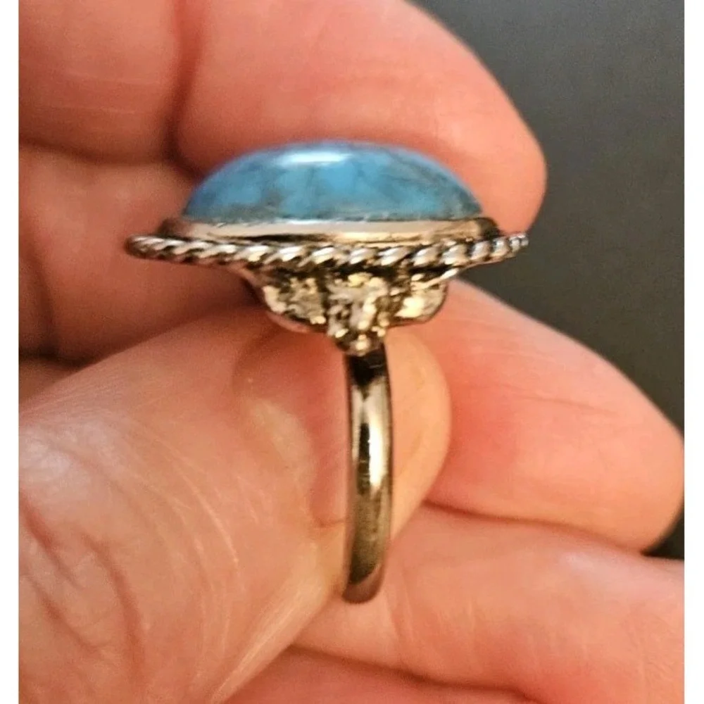 Vintage Oval Stone Turquoise Silver Tone Adjustable Size  (641)